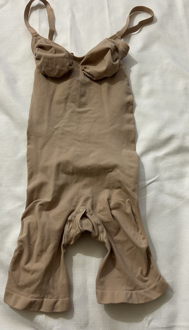 Skims NWOT Women's Seamless Sculpt MidThigh Bodysuit Snatched Clay Size Medium